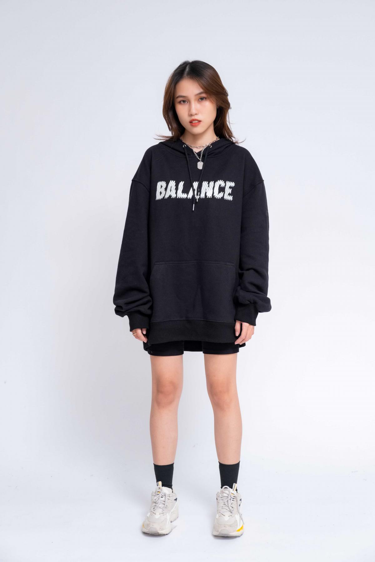 Áo Hoodie Oversized Nữ Balance R&G #0