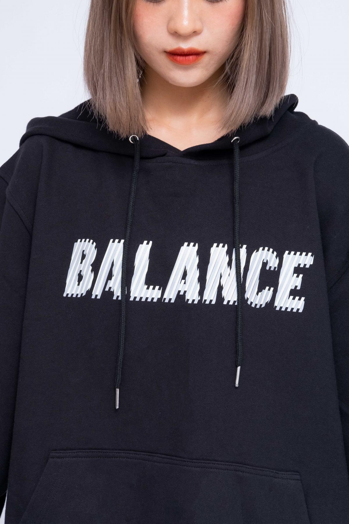 Áo Hoodie Oversized Nữ Balance R&G #2