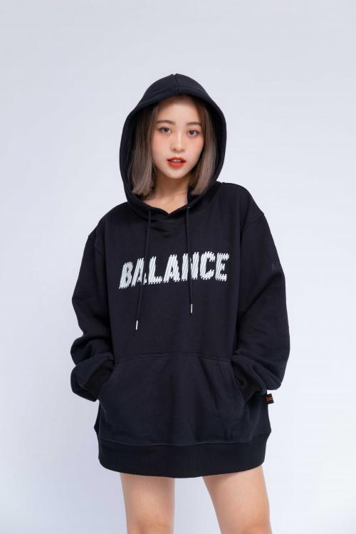 Áo Hoodie Oversized Nữ Balance R&G #4