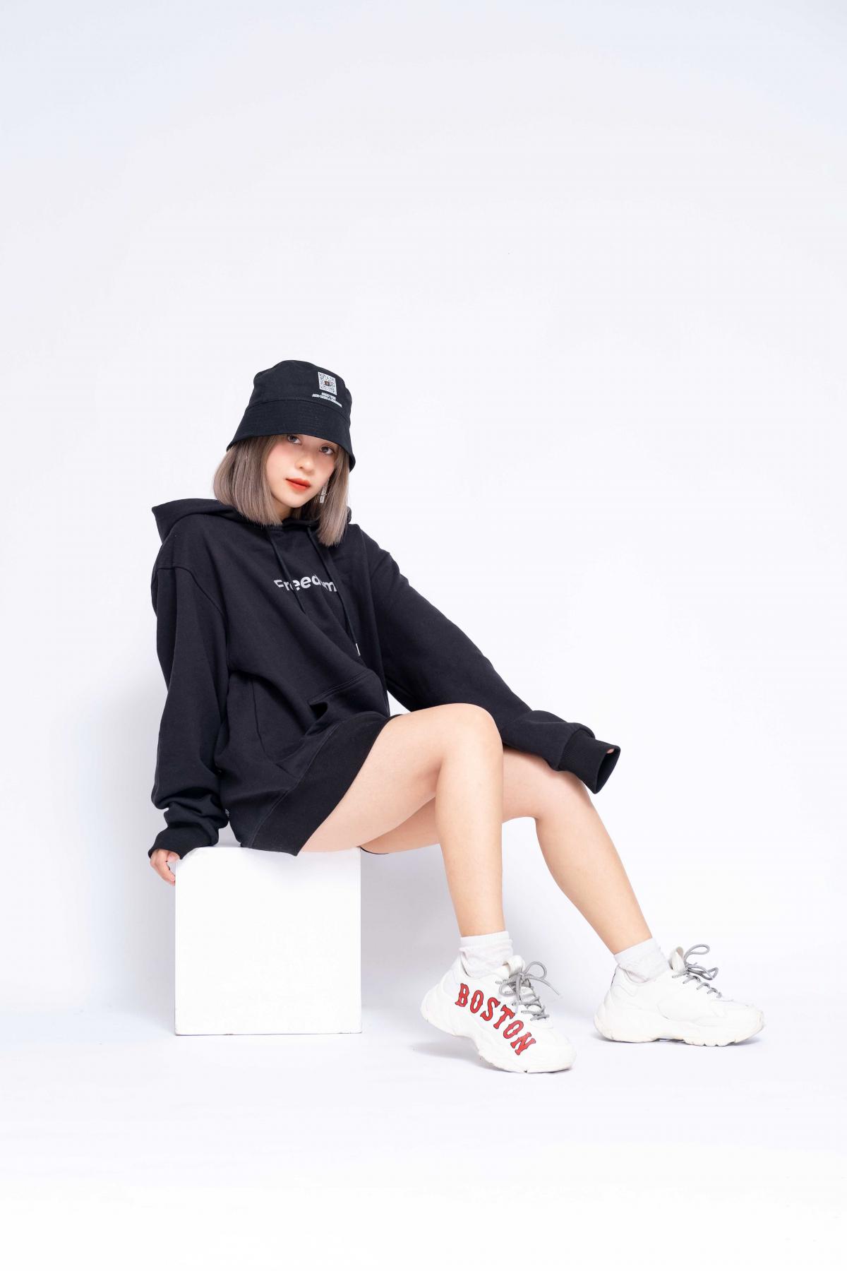 Áo Hoodie Oversized Nữ Freedom Reflection #3