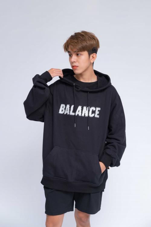 Áo Hoodie Oversized Nam Balance R&G